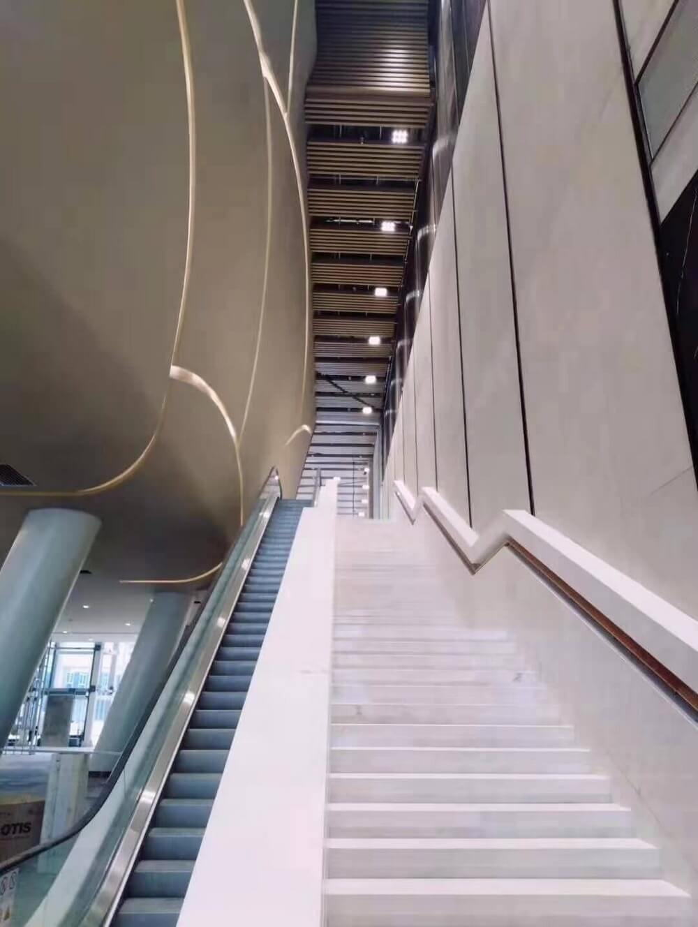 Custom slim porcelain panel 1000*3000*4.5mm for exhibition center interior walls.jpg